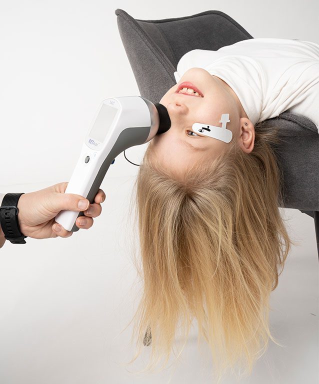 handheld ERG in a clinical setting